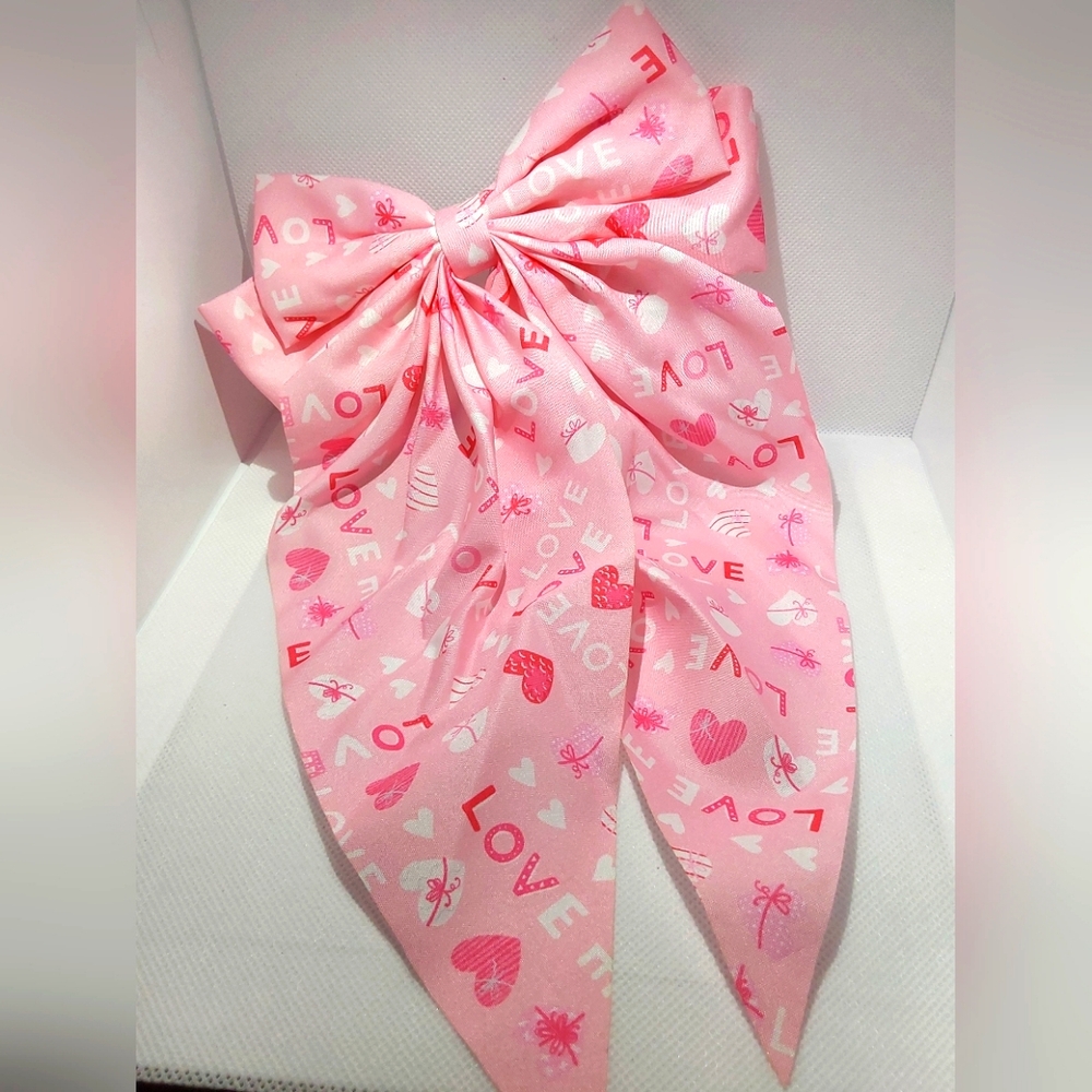 Stylish "Love" Print Hair Bow